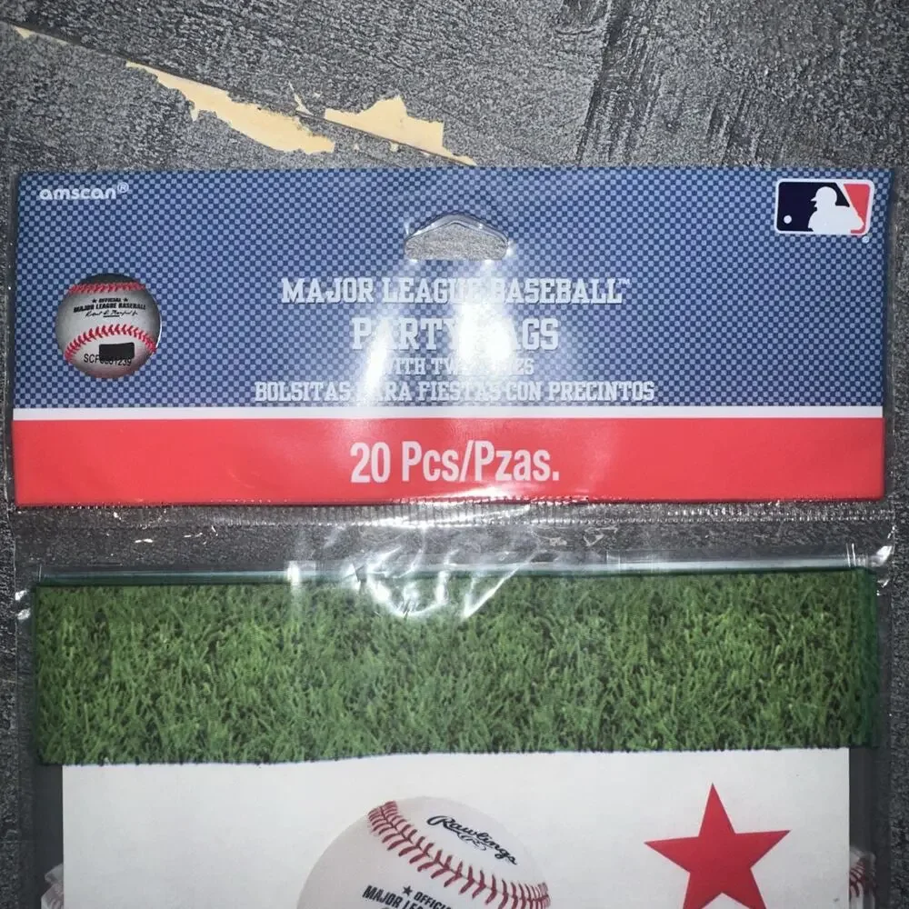 Major League Baseball Cello Party Bags & Green Twist Ties - 11.5